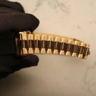 Rolex Datejust 31 ref. 78278 from 1999 in solid yellow gold with a factory silver big diamond dial, 31mm case, President bracelet, sapphire crystal, and automatic movement. Very good condition, freshly serviced and polished, accompanied by a Rolex pouch and Klocksalongen authenticity certificate. Detailed product images showing the large diamond hour markers, gold case, bracelet, clasp, and overall finishing, offered by Klocksalongen with a 12-month service warranty.